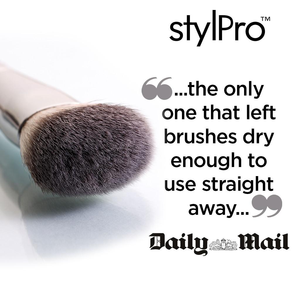 Daily Mail reveals toxic truth about your makeup brushes